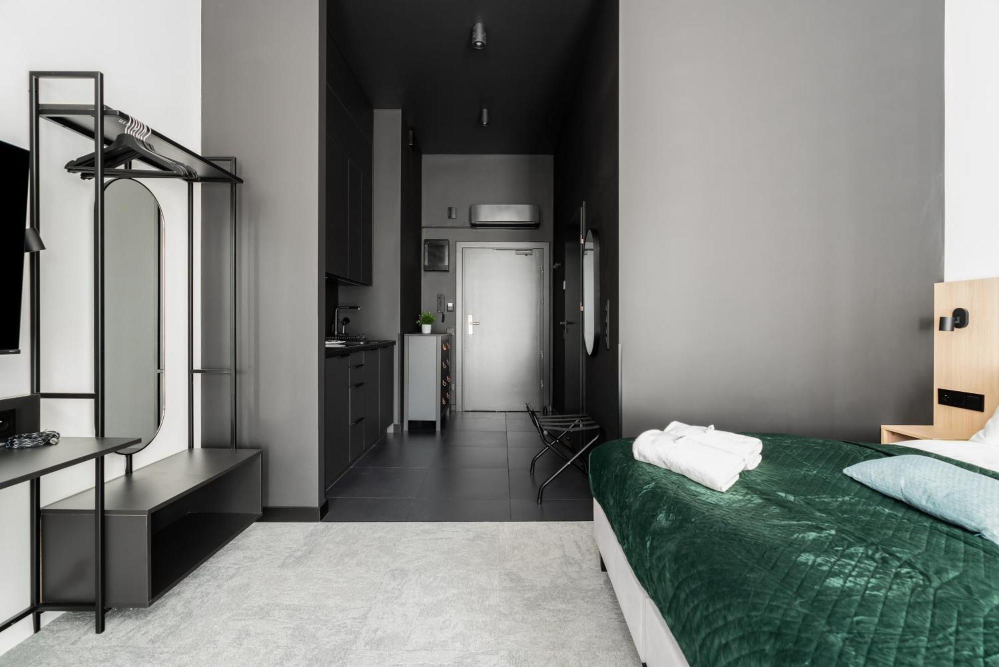 Citycenter Sauna & Fitness Apartments Podgorna By Renters Prestige Познань Экстерьер фото